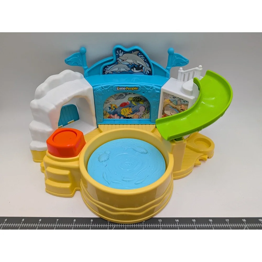 Fisher Price Little People Aquarium BGC32 Yellow‎ Blue Slide Pool 2013